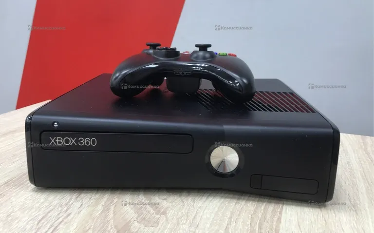 Приставка Xbox 360s (без жесткого диска)