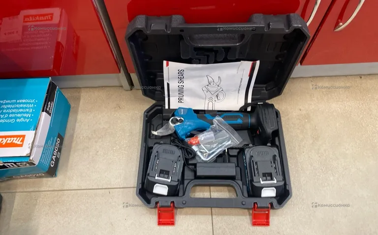 Аккумуляторный Секатор Makita
