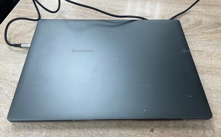 Ноутбук  dexp atlas
