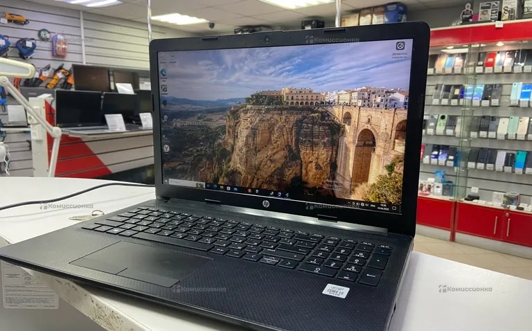 Ноутбук HP i3-1005G1