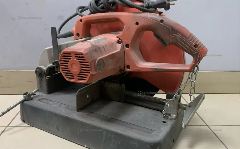 Монтажная пила Maktec MT241