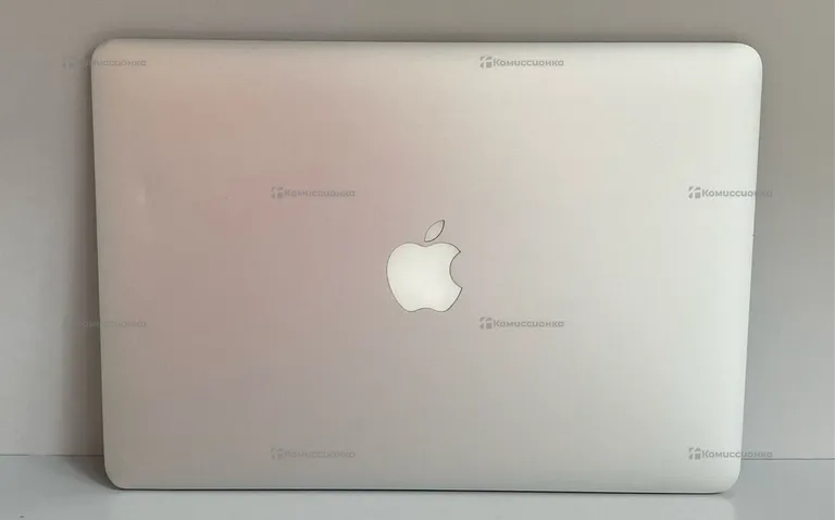 Ноутбук MacBook Air (13-inch,Mid 2012)