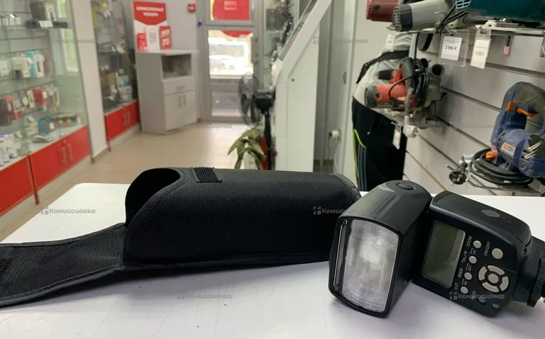 Фотовспышка YONGNUO SPEEDLITE YN560 4