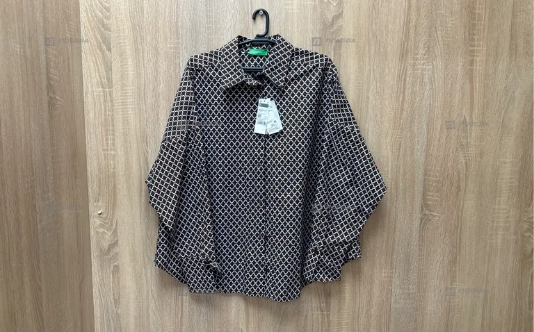 Рубашка женская BENETTON s