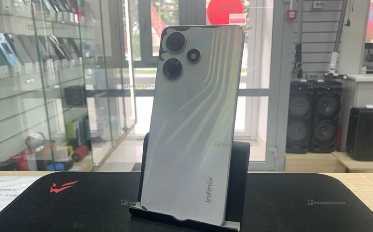 Infinix hot 30 4/128ГБ
