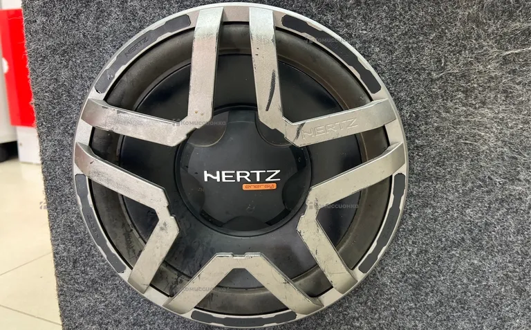Сабвуфер Hertz