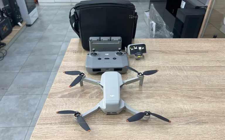 Квадрокоптер DJI MINI2 SE