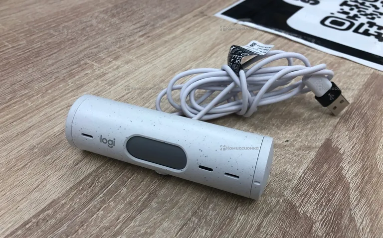 Веб-камера Logitech BRIO 500