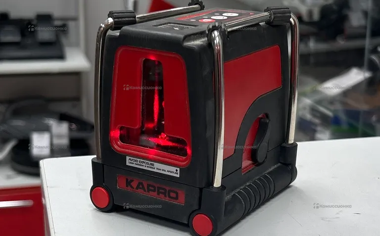 Лазерный уровень с ножками Kapro 873