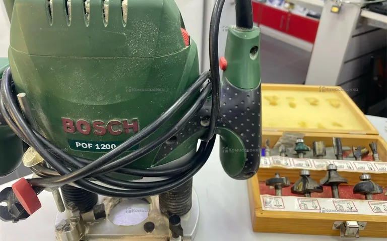 Фрезер Bosch POF 1200 AE