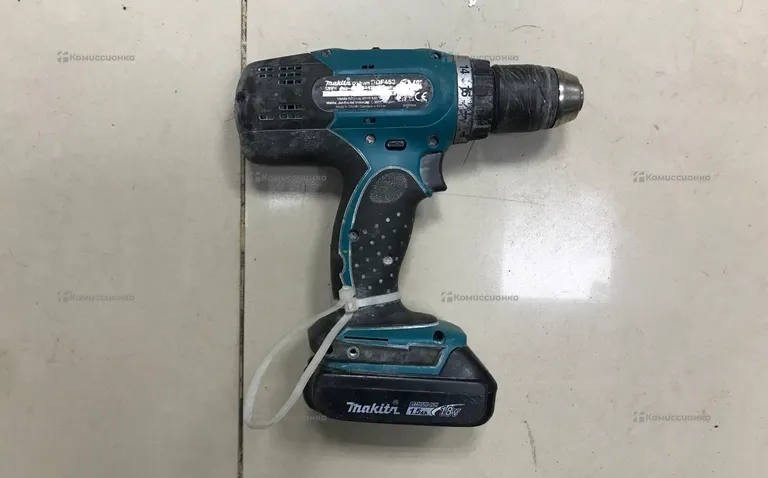 дрель-шуруповерт Makita DDF453