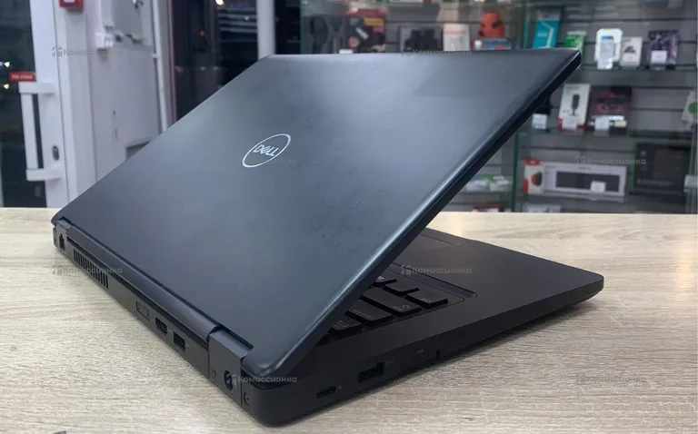 Ноутбук Dell i5-8350U/SSD 256/RAM 8GB