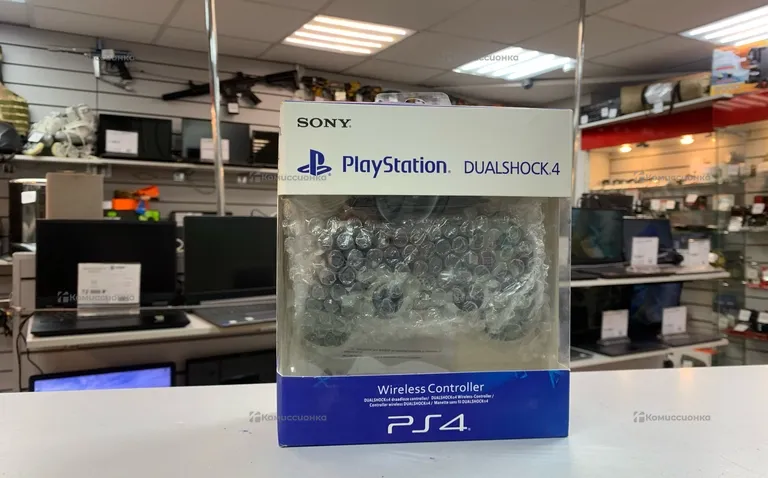PlayStation 4 Геймпад DualShock