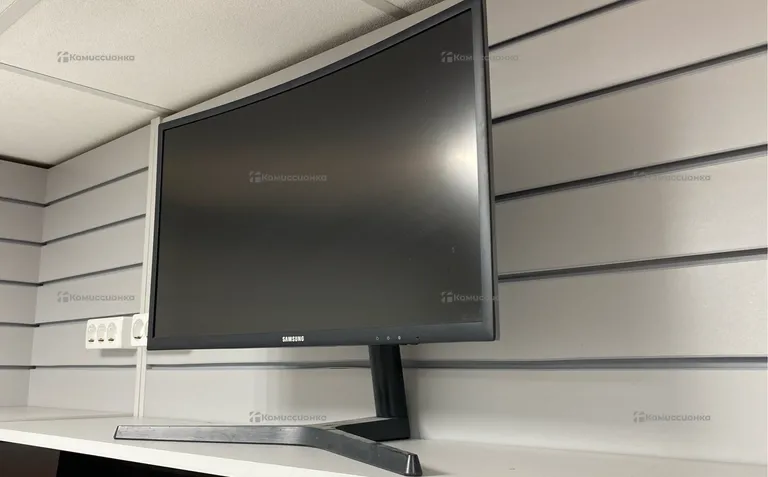 Samsung C24FG73FQI
