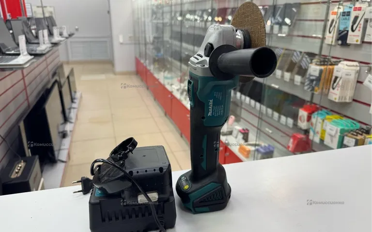 УШМ makita DGA504RTJ