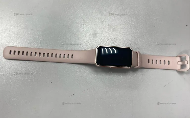 Часы  Huawei band 8