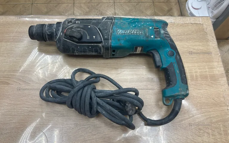 перфаратор makita HR2470