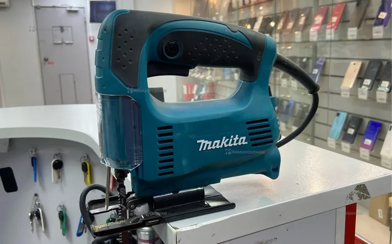 электролобзик makita 4326