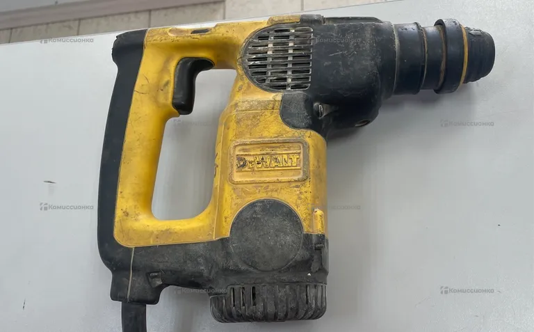 Перфоратор DeWalt D25413QS