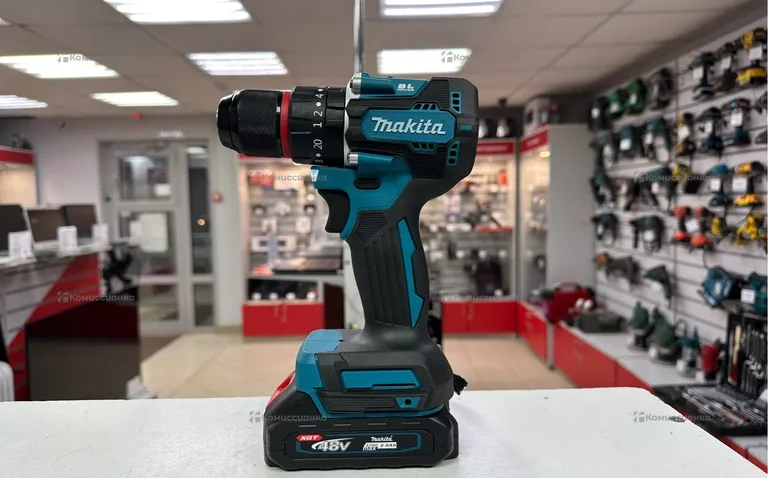 бесщеточный шуруповерт Makita 18v