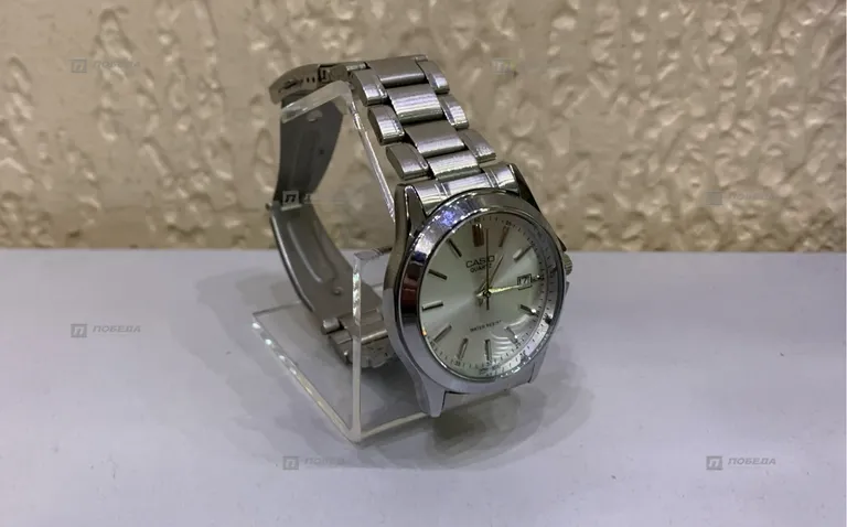 Часы Casio quartz Hyx