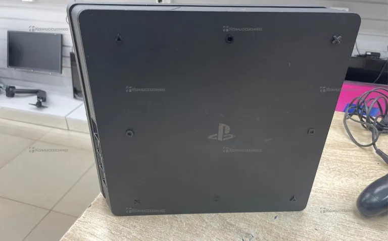 Приставка PS4. ps4 slim 500