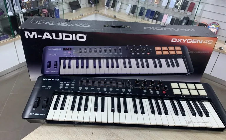 Миди клавиатура M-Audio Oxygen 49