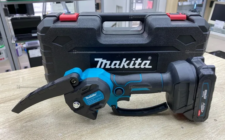 Сучкорез Makita.