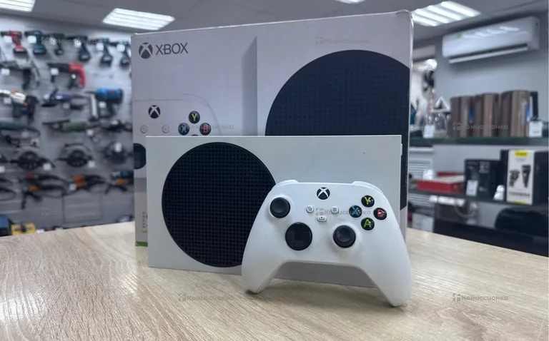 Приставка Xbox Series S 512 ГБ