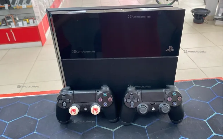PS4. fat 500GB