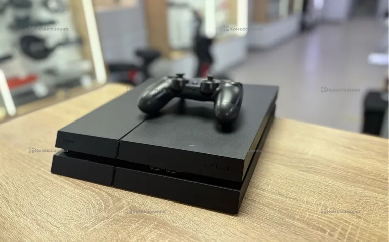 Приставка PS4. ps4 1t