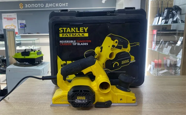 Электрорубанок STANLEY FME630K