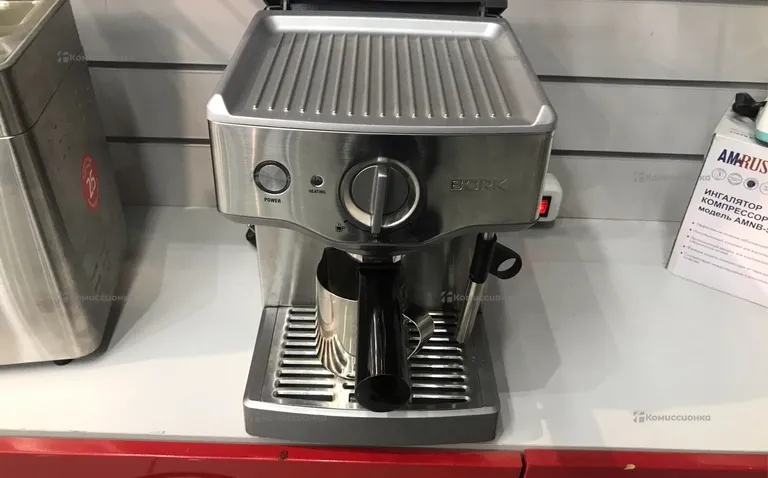 Кофеварка - Bork C700
