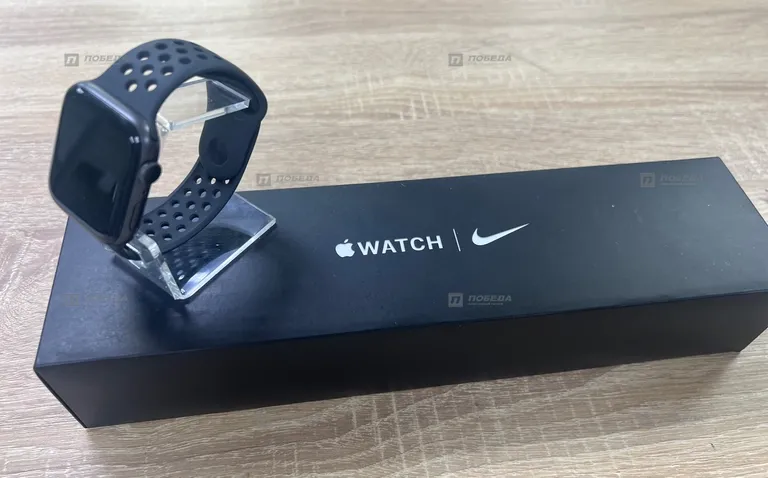 Часы Apple Watch 5 Nike 44m GPS