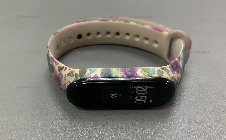 Часы Xiaomi Smart Band 4