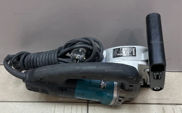 Штроборез Makita SG1251.