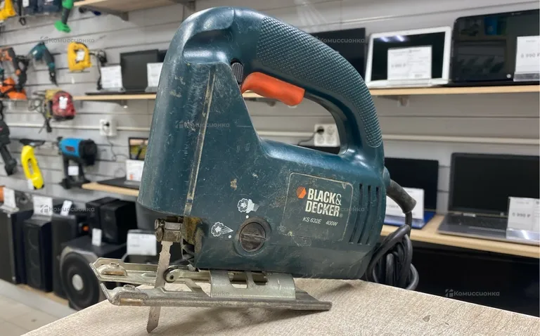 Электролобзик BLACK+DECKER KS633E
