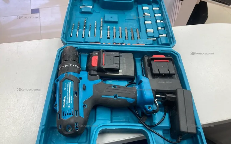 дрель шуруповерт Makita DF331D