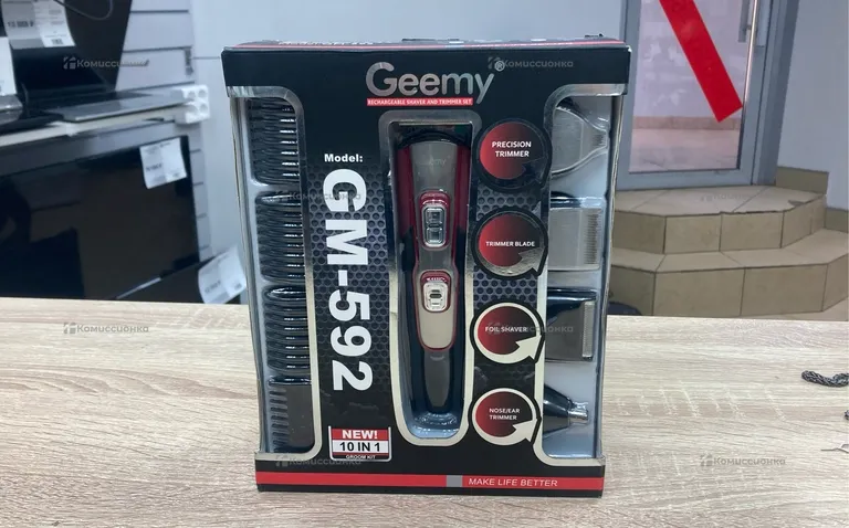 Машинка для стрижки волос Geemy
