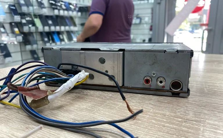Автомагнитола  KENWOOD KMM-102GY