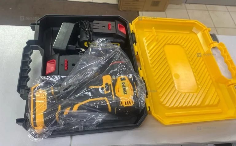 Дрель шуруповерт Dewalt реплика