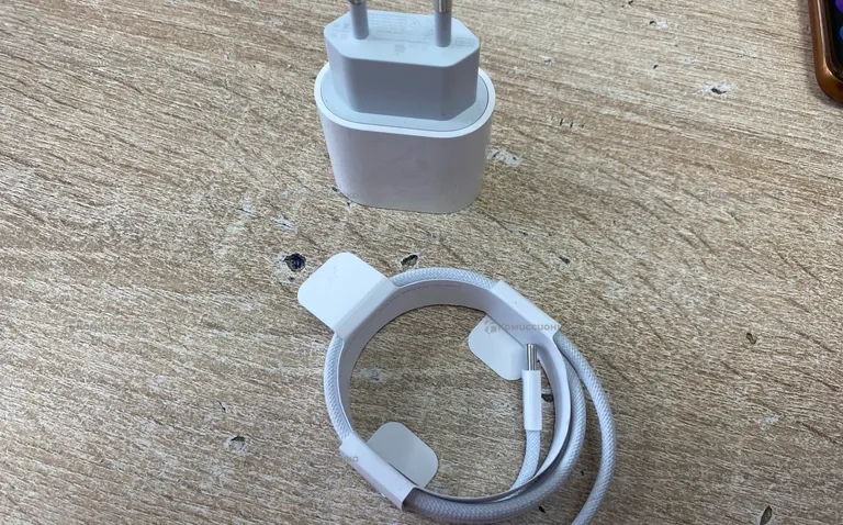 Зарядка Apple