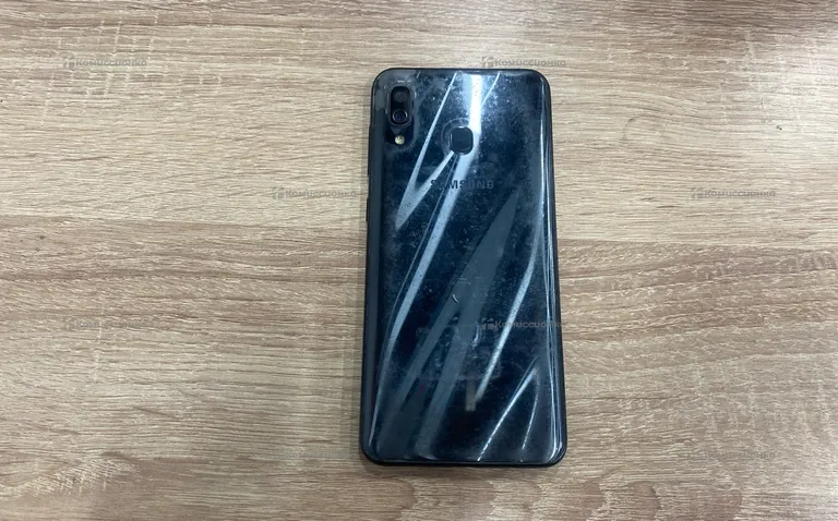 Samsung gelaxy A30 3/32gb