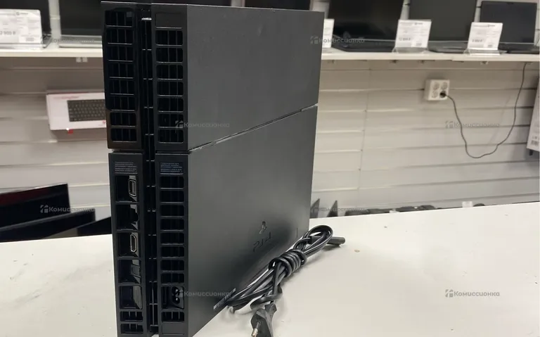 Приставка PS4. FAT 500 ГБ
