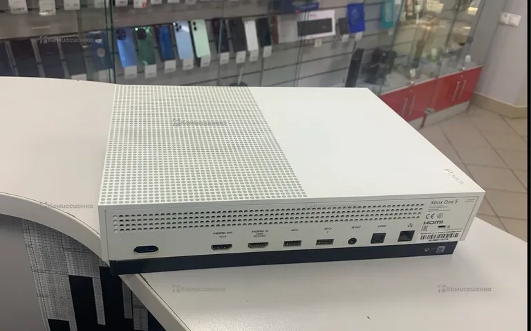 Приставка Xbox One S 1TB (С дисководом)