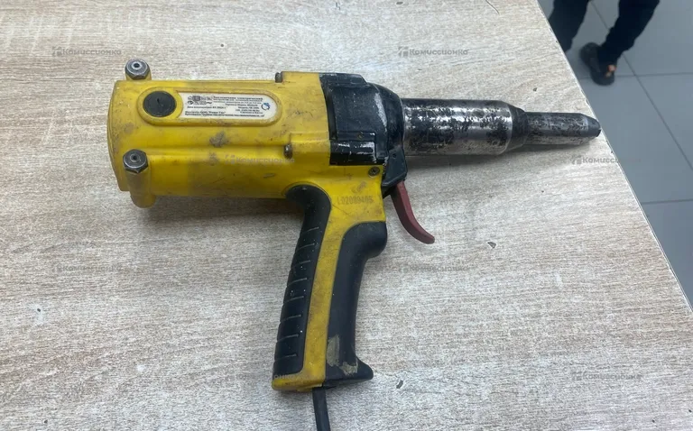 Электрический заклепочник Absolut SKytools SK1008