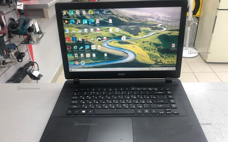 Ноутбук ACER ES1-520