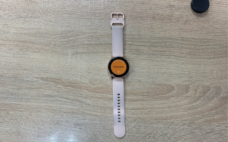Часы  Samsung Galaxy watch