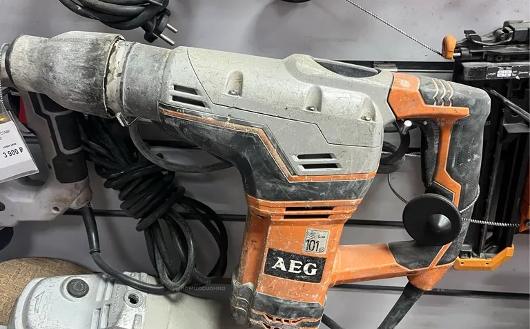 Отбойный молоток AEG MH 5