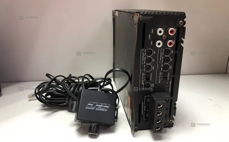 Автомобильный усилитель Apocalypse Atom AAP-400.